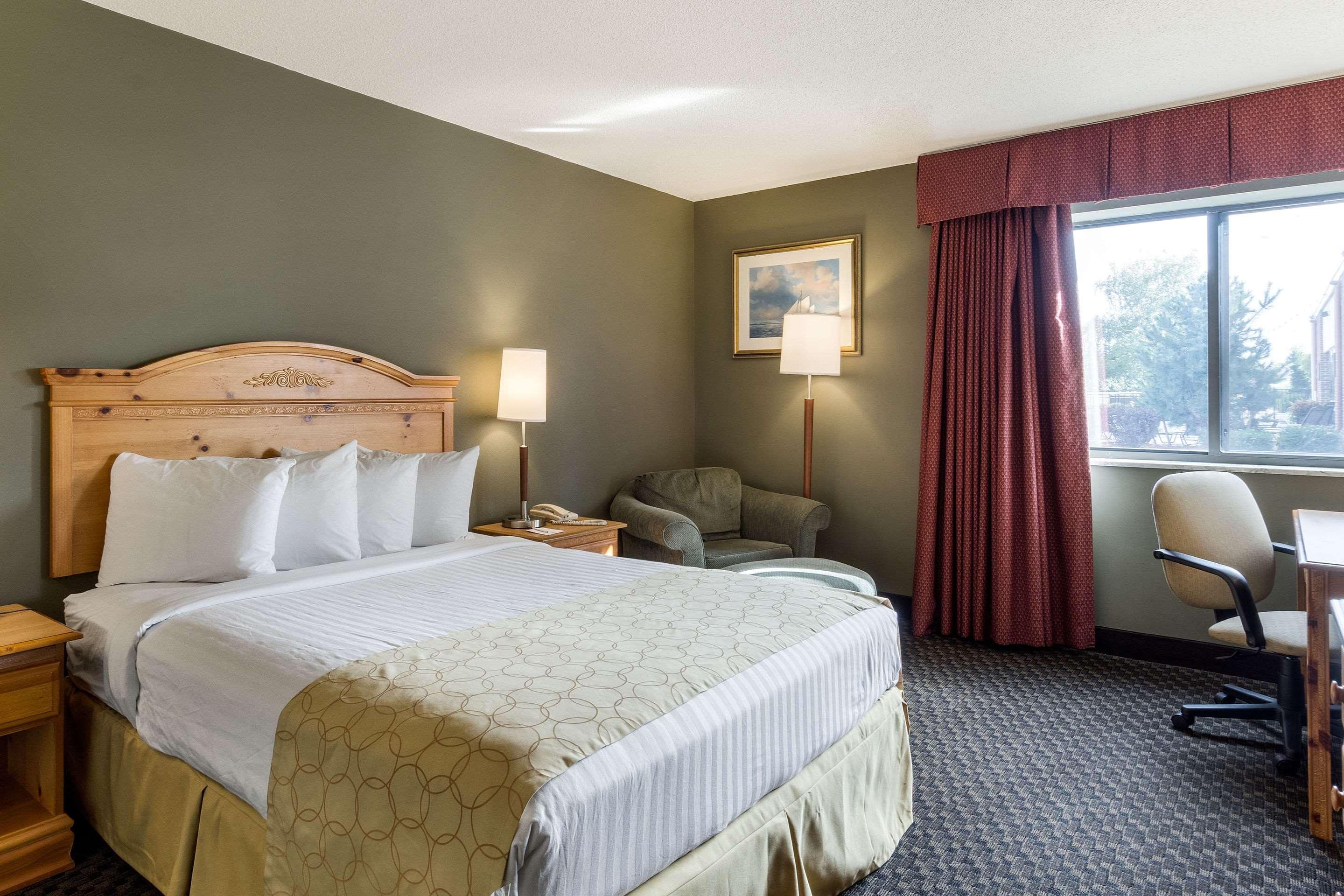 Clarion Hotel Seekonk - Providence Εξωτερικό φωτογραφία
