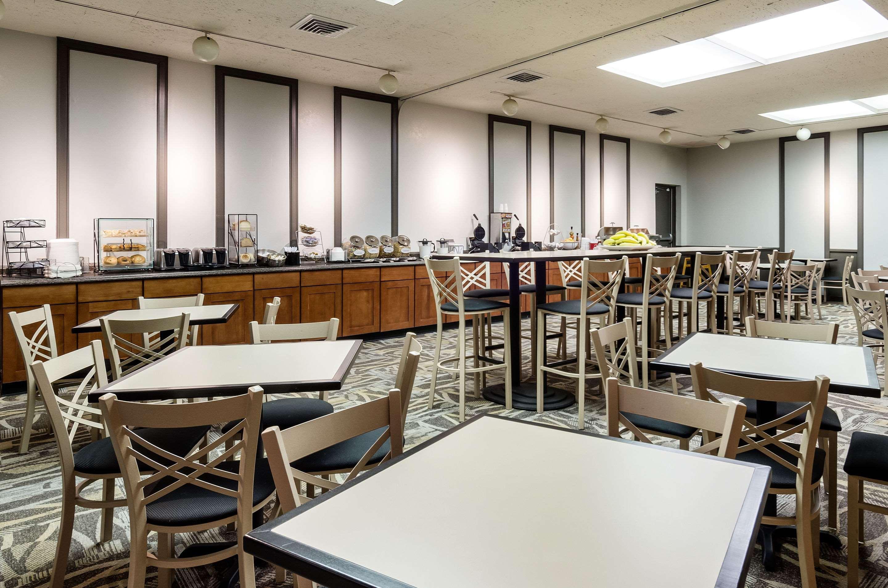 Clarion Hotel Seekonk - Providence Εξωτερικό φωτογραφία
