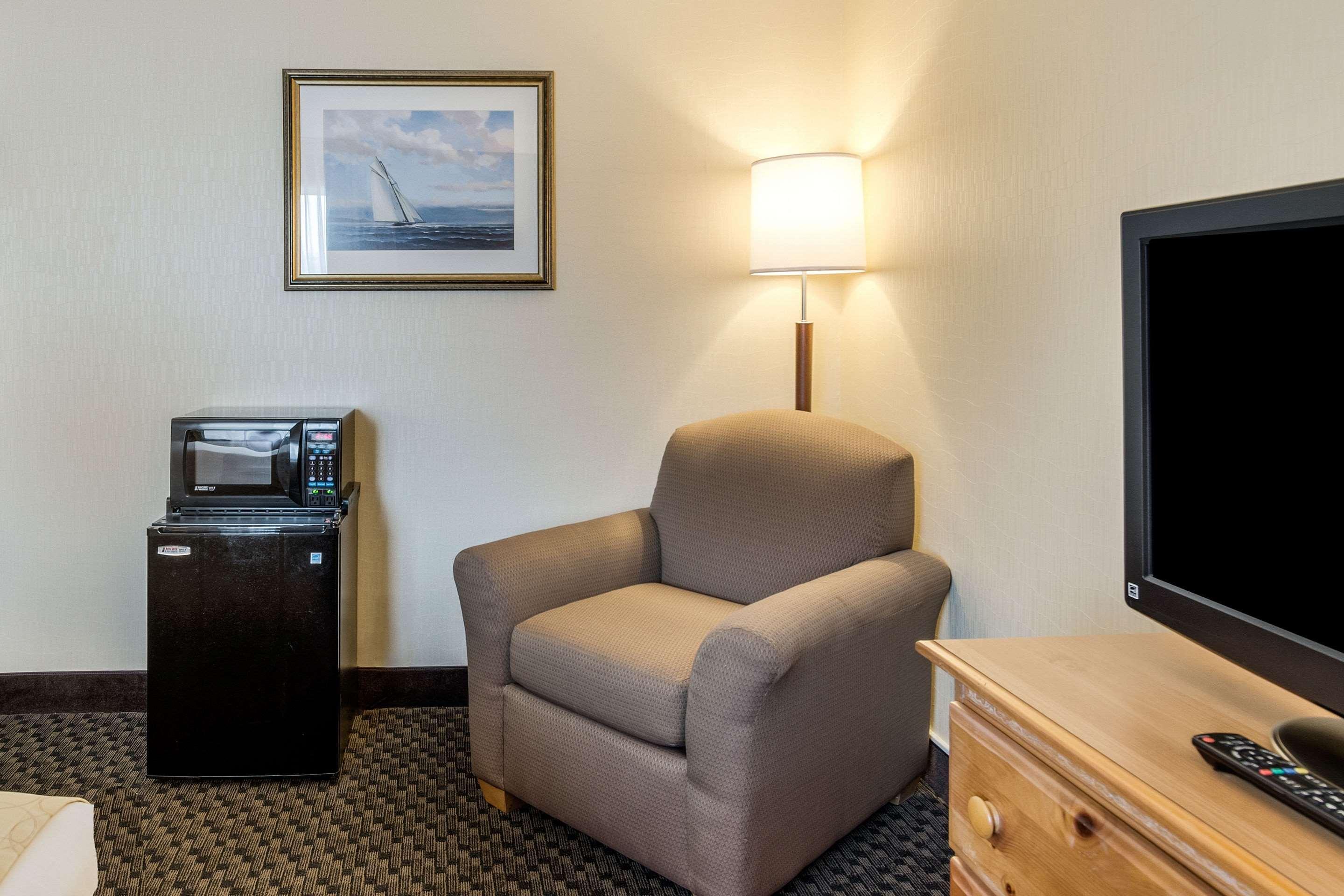 Clarion Hotel Seekonk - Providence Εξωτερικό φωτογραφία