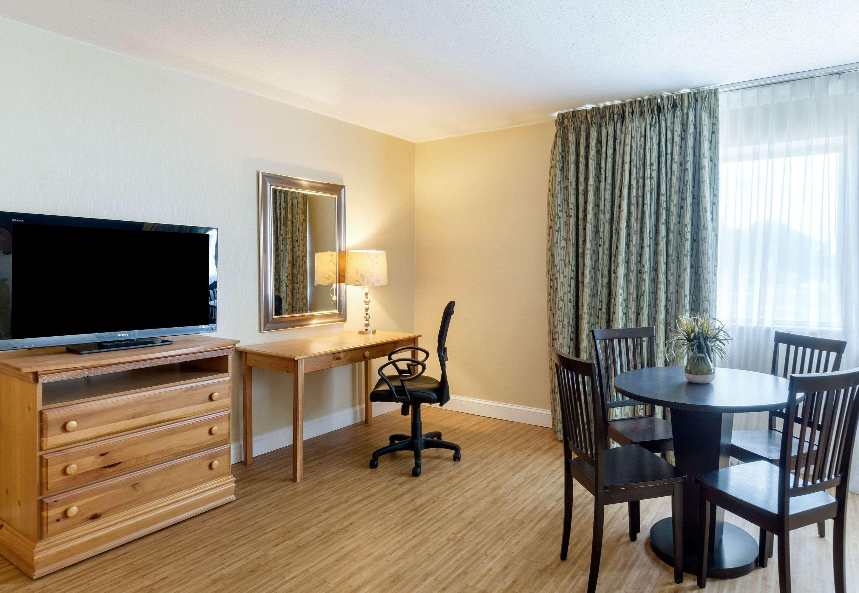 Clarion Hotel Seekonk - Providence Εξωτερικό φωτογραφία